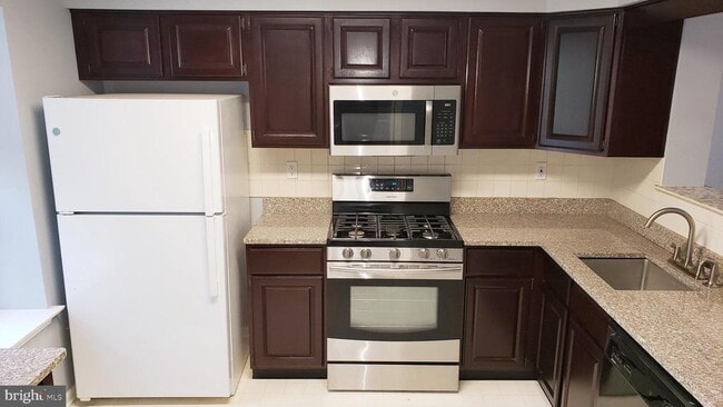 Photo - 6 Halstead Pl