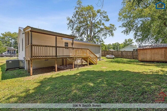 Photo - 106 N Smith St