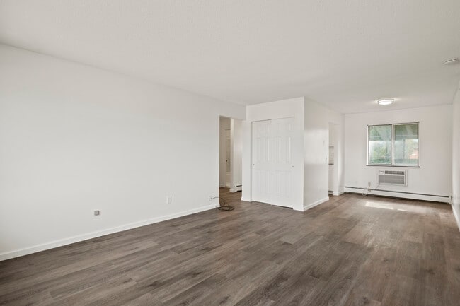 Photo - Barbara Manor