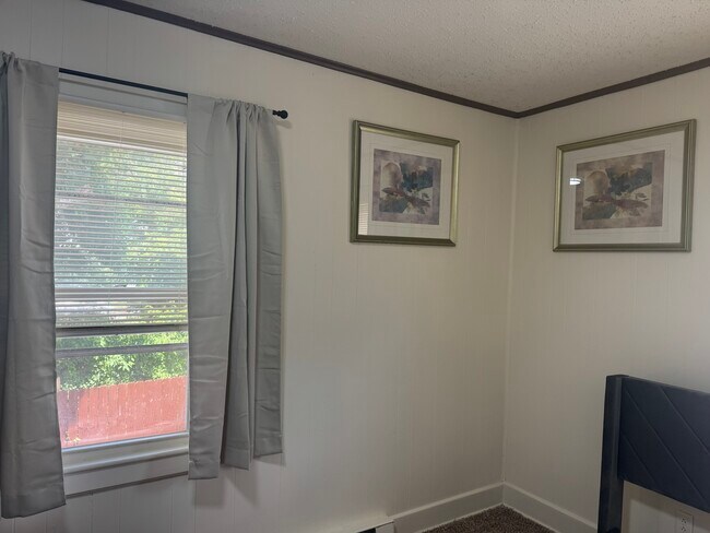 Photo - 237 S Maple Ave Apartamentos Unidad 237 S Maple back 1