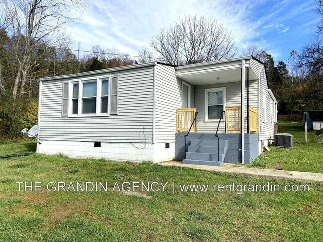 Building Photo - 8623 Plantation Rd