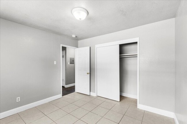 Photo - 1813 Unidad A