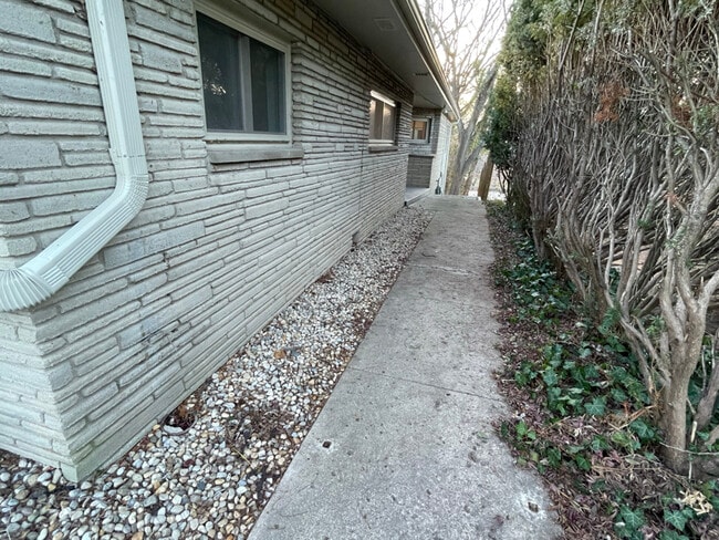 Photo - 2869 Charing Rd Unidad 2869