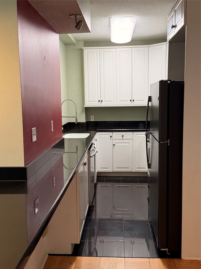 Photo - 1400 Hermann Dr Unit 11D