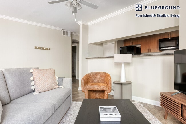 Photo - 20540 Ventura Blvd Unidad FL1-ID683