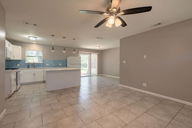Photo - Beautiful 3 bedroom, 2 bathroom home in North Lamar!!!