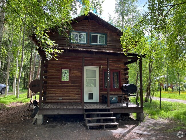 Building Photo - Cute 2 story, pet friendly cabin Rental