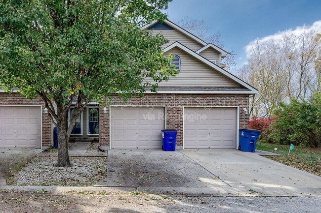 Building Photo - 5526 N Broadway