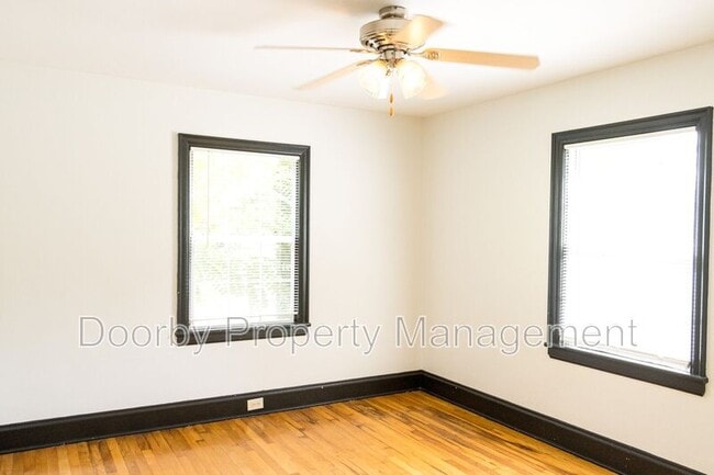 Photo - 219 Sequoia Dr