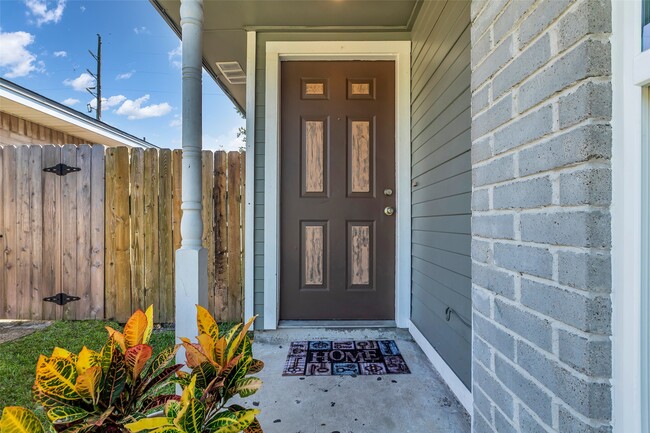 Photo - 7227 Greenyard Dr