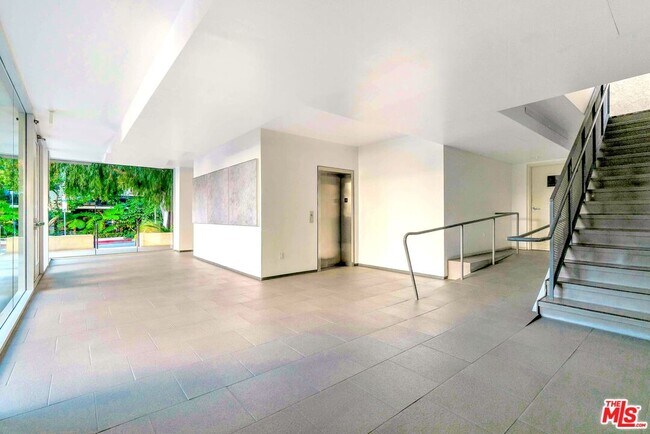 Photo - 9005 Cynthia St Unidad 414