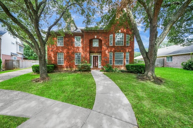 Photo - 1302 Raintree Cir