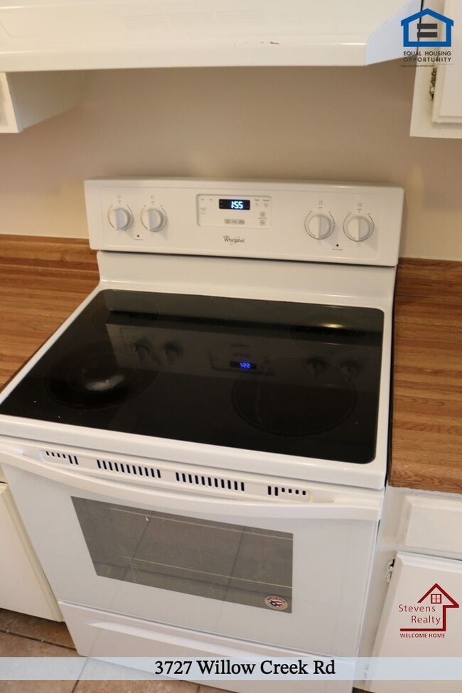 Photo - 3727 Willow Creek Rd