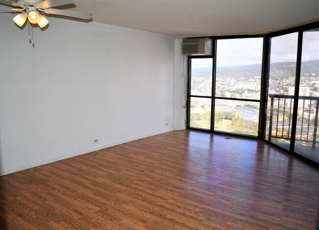 Building Photo - Honolulu Tower 2br/1ba/1pkg in Downtown Ho... Rental