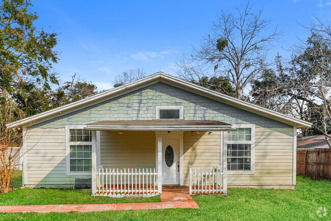 Building Photo - 10803 Gladwynne Rd Rental