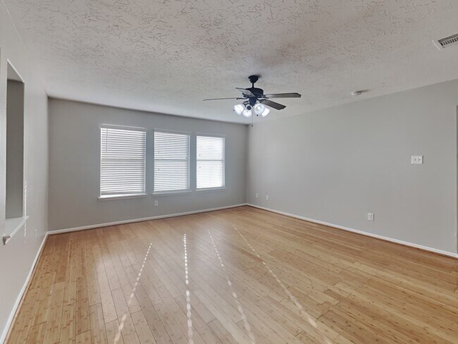 Photo - $750 Off Second Full Month rent if leased ...