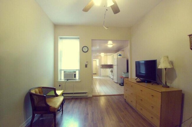 Photo - 1517 N Lawrence St Unidad 1