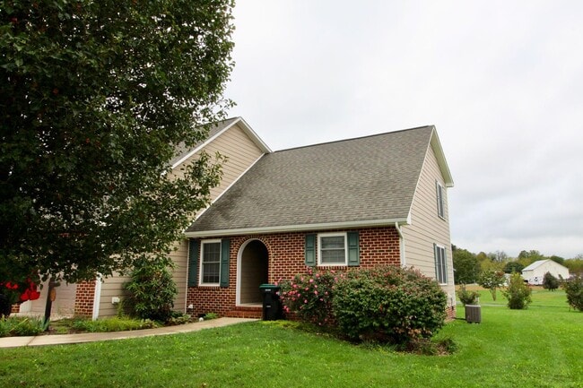 Photo - 120 Hollen Mill Ct Casa