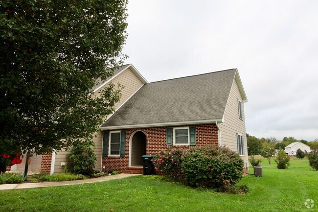 Building Photo - 120 Hollen Mill Ct Rental