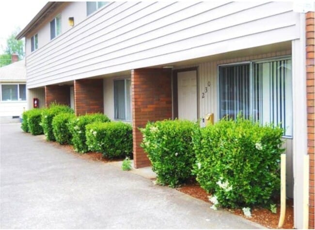 Photo - 230 NW 15th St