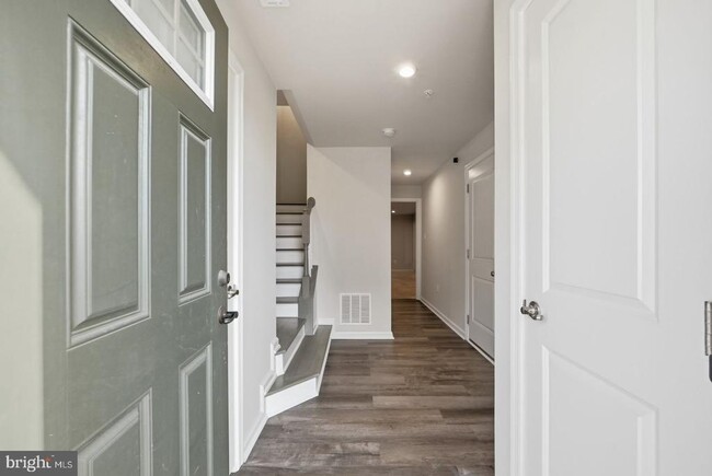 Photo - 7917 N Gladden Farm Way