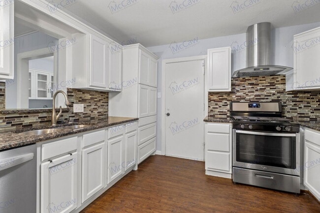 Photo - 10405 Newcombe Dr