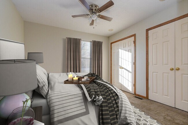 Photo - 107 NE Maggie Ave Unit B
Lees Summit (Jack... Unidad B