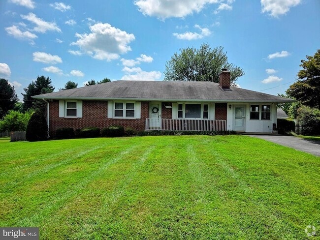 Building Photo - 25020 Oak Dr Rental