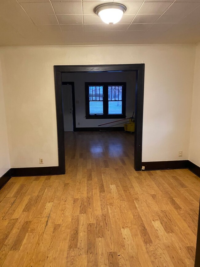 Photo - 2 Bedroom 1 bath with fenced in backyard $1200/mo