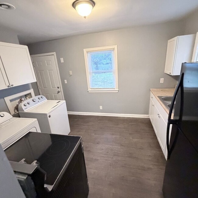 Photo - 553 Freeman Dr