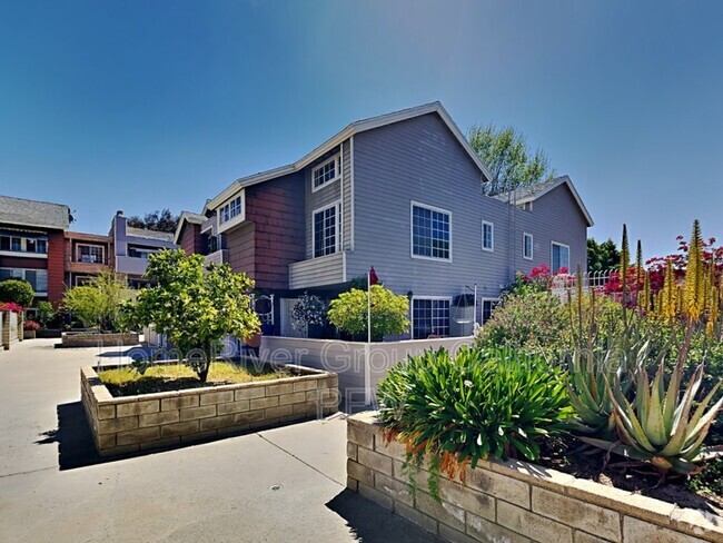 Building Photo - 20235 Keswick St Rental