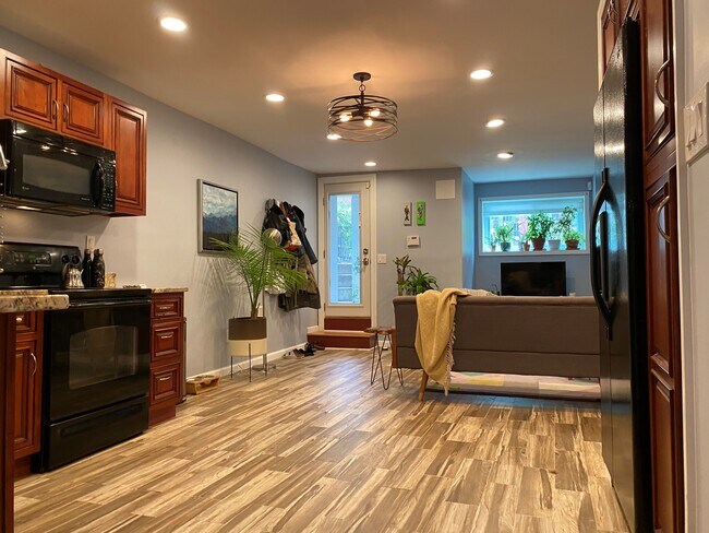 Photo - 1732 1st St NW Unit Apt B