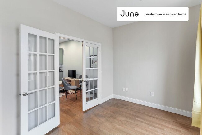Room in Shared 4 bed/1 bath home in Crown Heights