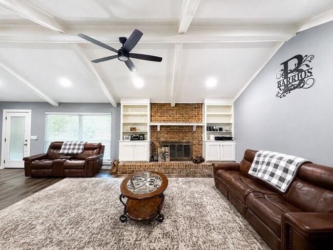 Photo - 310 Spring Lake Dr