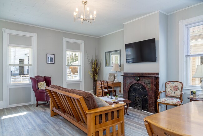 Photo - 113 W Mahoning St Unit 101