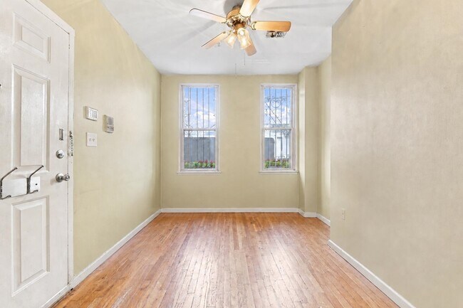 Photo - 420 Monroe St Unit 1L