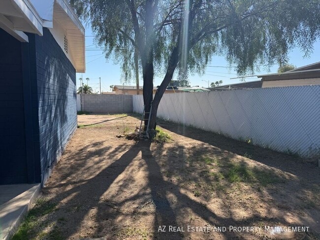 Photo - 6575 W Medlock Dr