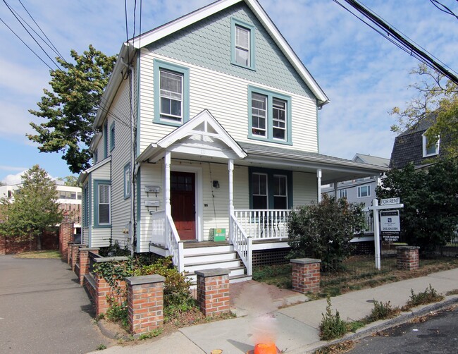 Photo - 11 Dolsen Pl Unit 1