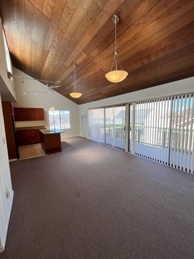 Photo - CM550L Unit G