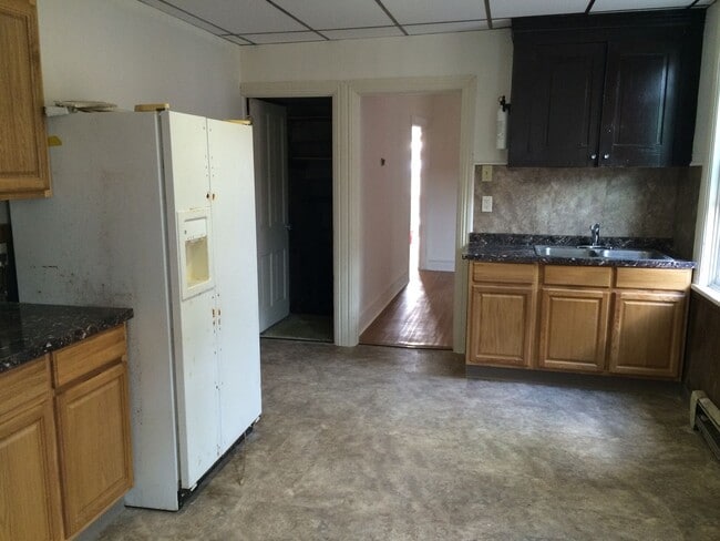 Building Photo - Three bedroom in Columbia Rental