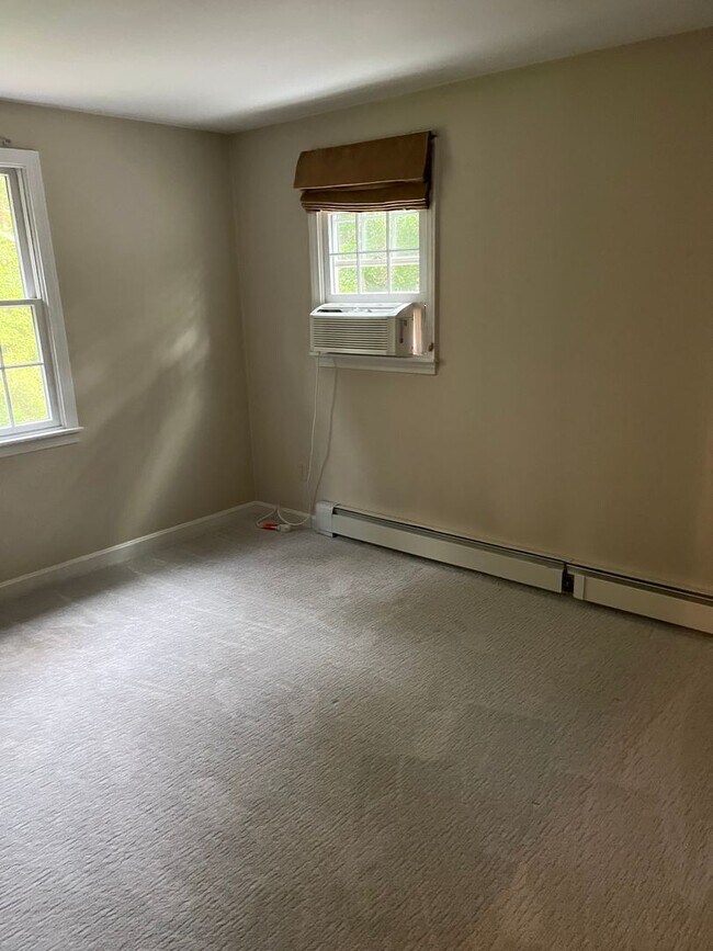 8 Bottom Ln Rental For Rent in Sandwich, MA