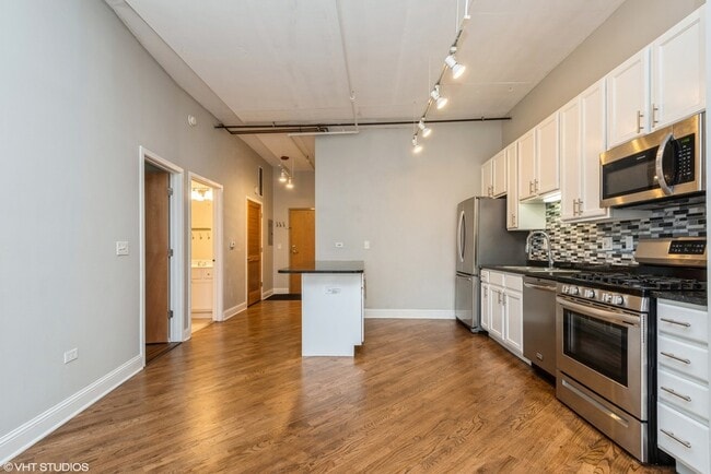 Photo - 6 S Laflin St Unit 523