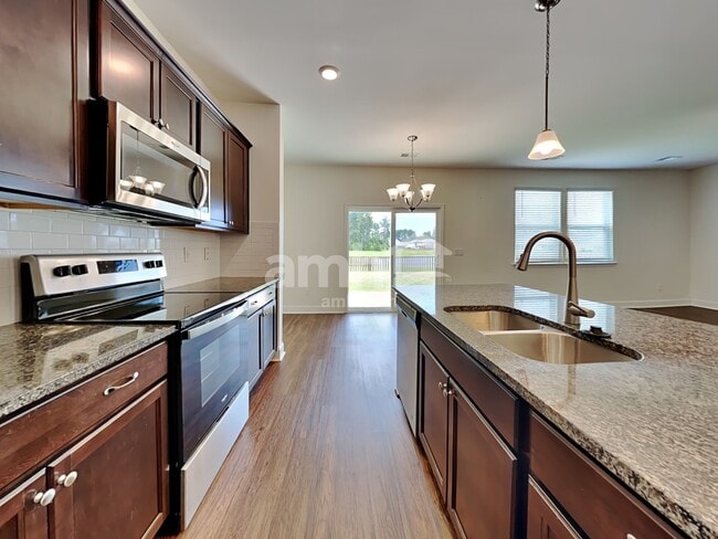 Photo - 316 Azore Way