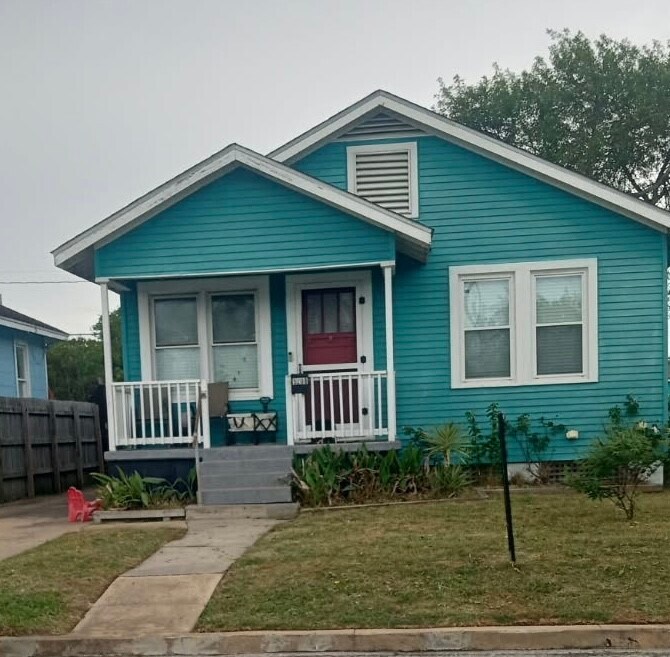 Photo - 5208 Bernardo De Galvez Ave