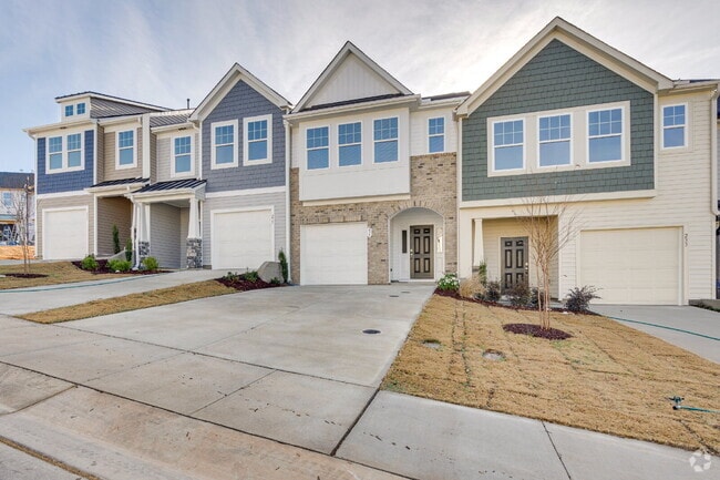 Building Photo - 3-Bed Townhouse in Franklinton with Update...