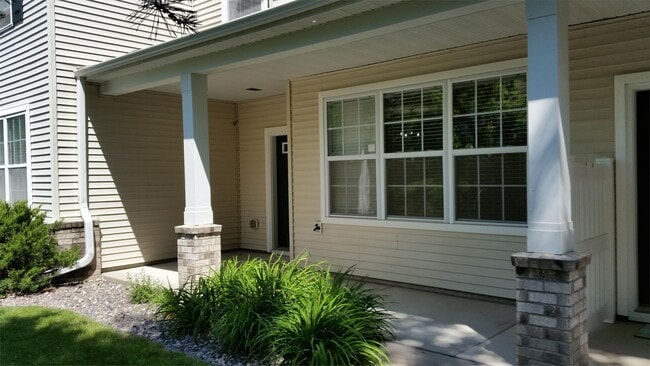 Photo - 6708 Narcissus Ln N