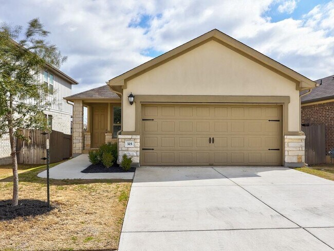 Photo - 325 Serpens St