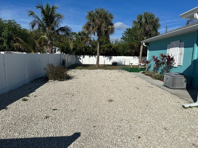 Photo - "3-Bed home with Granite Touch’s in Port Charlotte!"