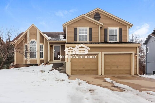 3 Bedroom / 3 Bath Home In Olathe! - 3 Bedroom / 3 Bath Home In Olathe!