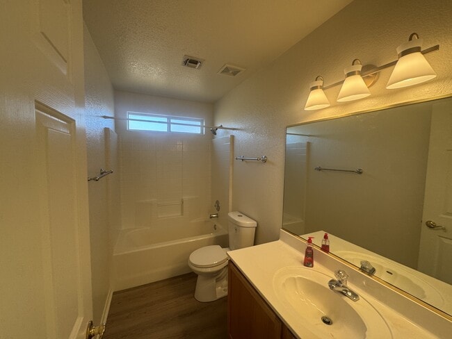 Photo - 7751 Larkspur Dr